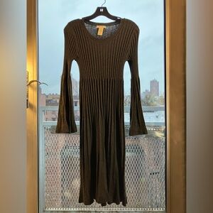 Cozy Max Studio Gray Ribbed Midi Dress, size S, preowned in excellent condition